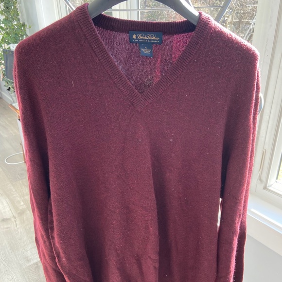 Brooks Brothers Cashmere V-Neck Sweater - Picture 3 of 3